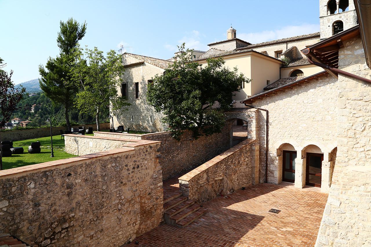 Отель Monastero Di Sant'Erasmo Veroli Экстерьер фото